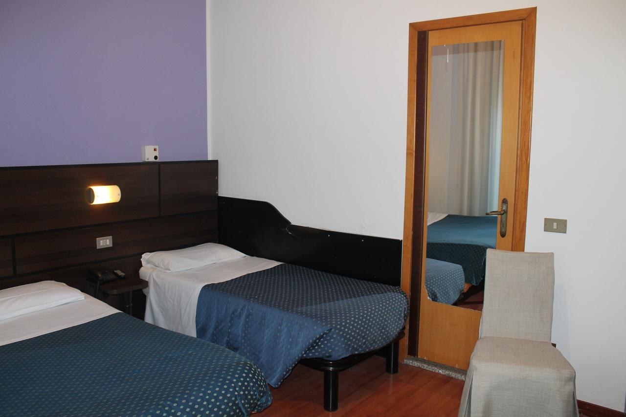 Hotel Catalani E Madrid Milan Exterior photo